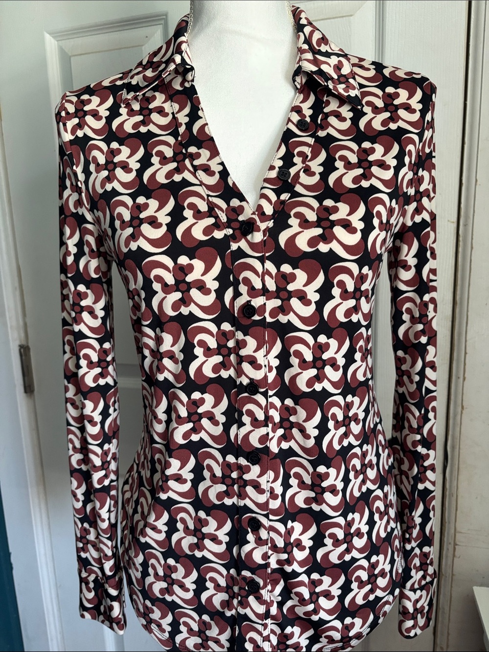 Womens Floral Geo-Print Long Sleeve Button Front Dress - Burgundy/White/Black